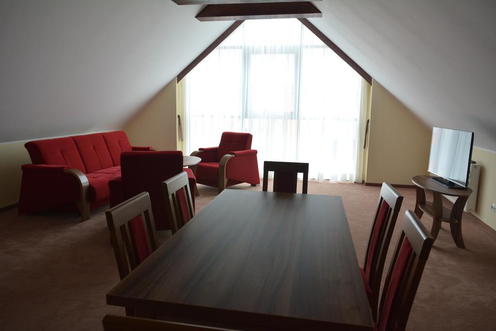 Gosciniec Pan Tadeusz II Hotell Giżycko Rom bilde