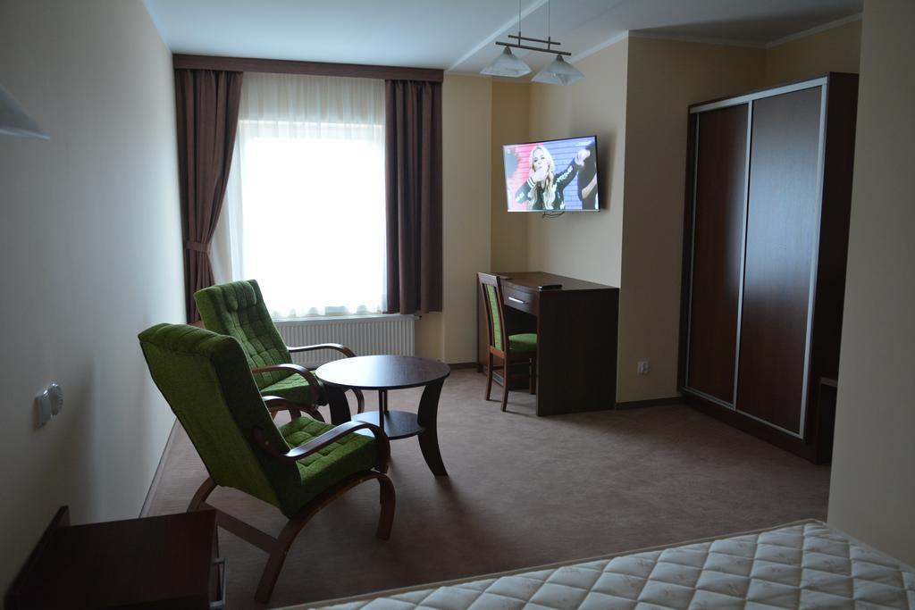Gosciniec Pan Tadeusz II Hotell Giżycko Rom bilde