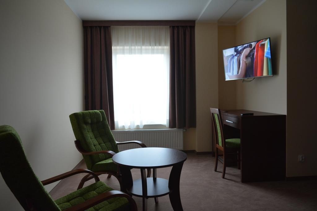 Gosciniec Pan Tadeusz II Hotell Giżycko Rom bilde