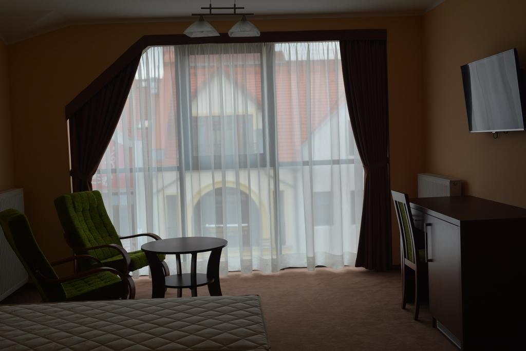 Gosciniec Pan Tadeusz II Hotell Giżycko Rom bilde